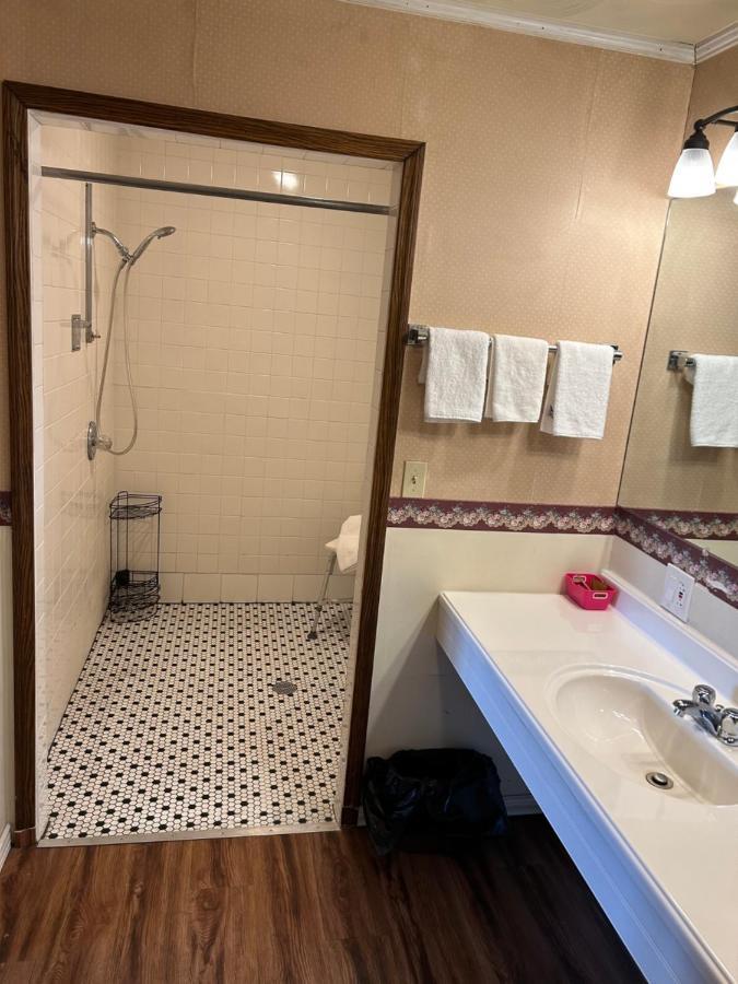 Valley Inn And Suites French Lick Eksteriør billede